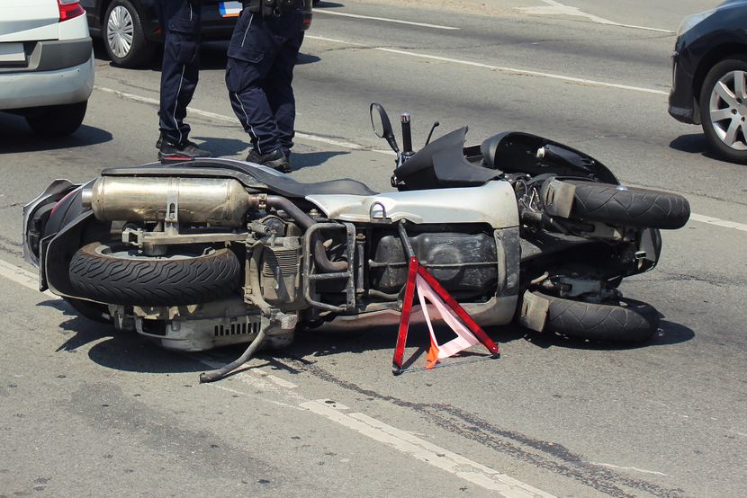 saobracajna-nesreca-udes-motor-motociklista-1-830x0.jpg
