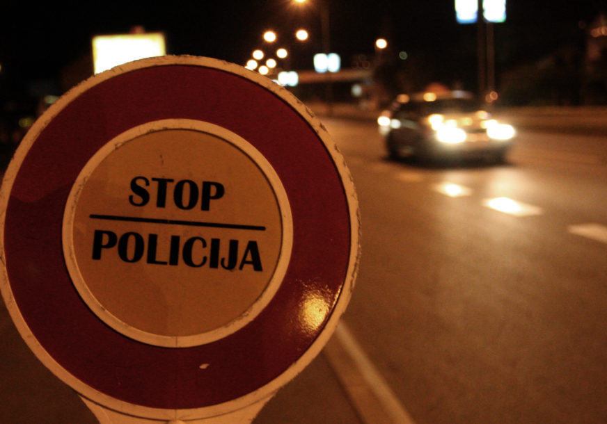 saobracajna-policija-04-foto-s-pasalic-872x610.jpg