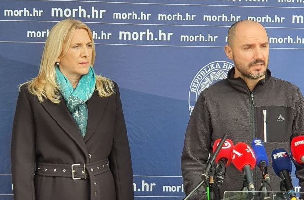 konfecncija.jpg
