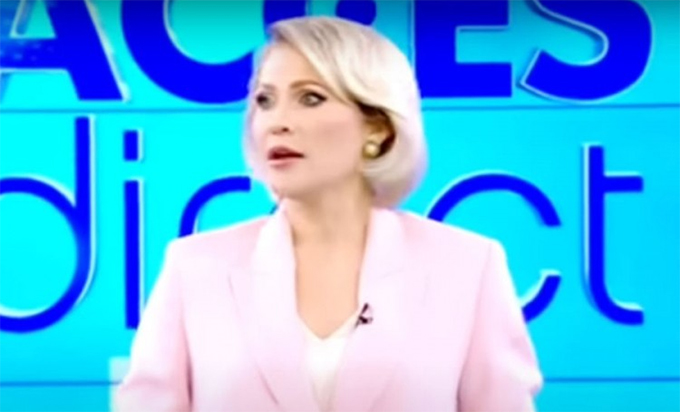 rumunska_voditeljka_koju_je_gadjala_gola_zena_ciglom.jpg