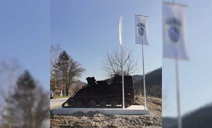 spomen_obiljezje_oklopno_vozilo_armija_bih.jpg