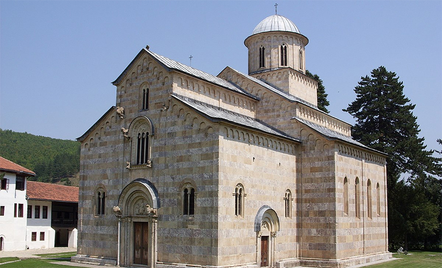 decani.jpg