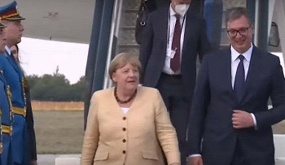 vucic-merkel-screenshot-youtube.jpg