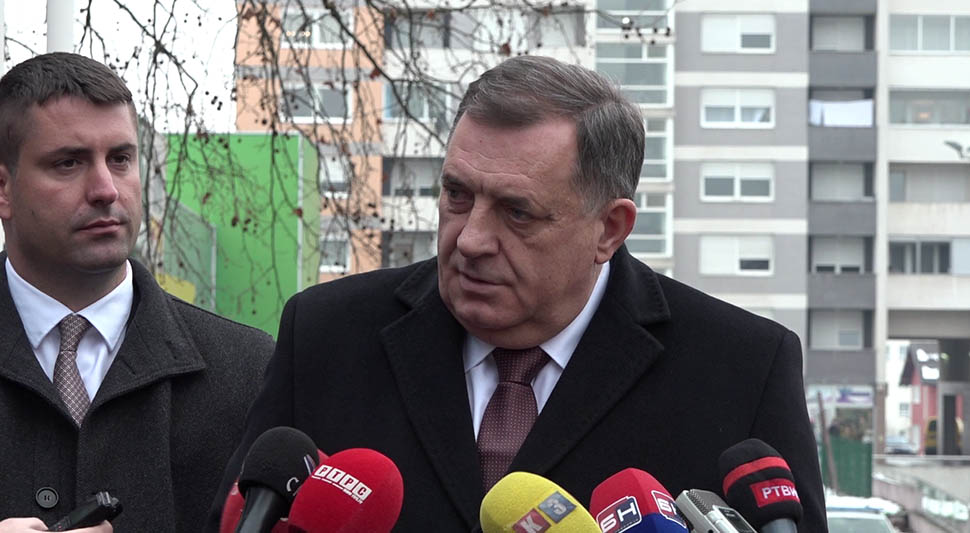 61ba2c0643d69-dodik.jpg