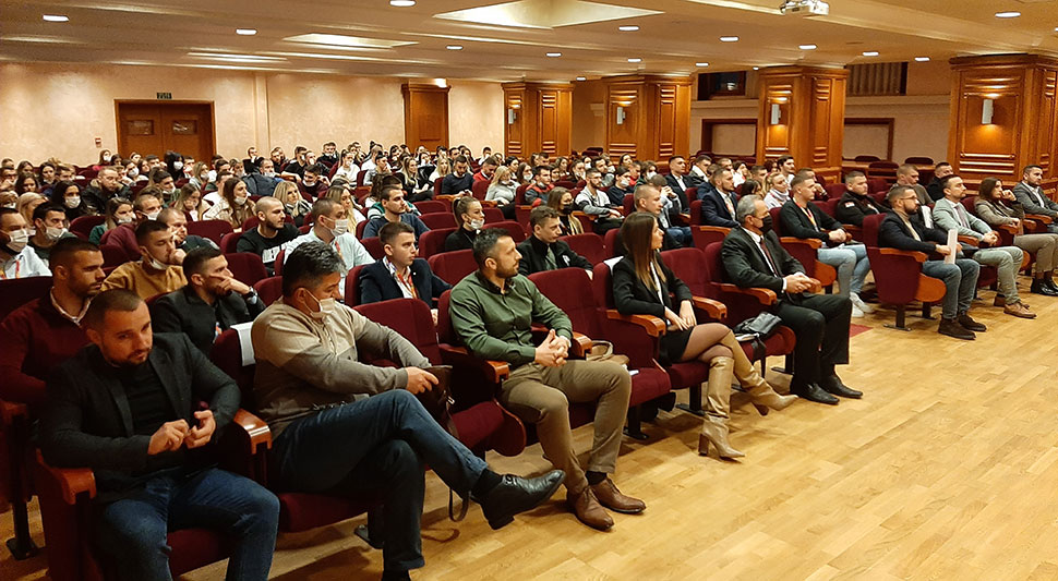 61bb8ce203122-konferencija.jpg