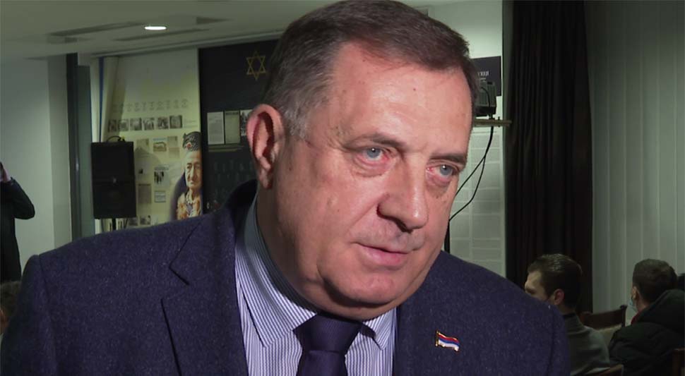 61f8303e0acf8-Dodik.jpg