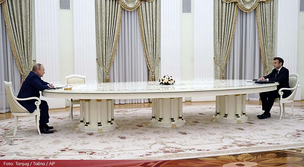 ''SAD nas uvlače u rat'': Francuska totalno menja politiku?