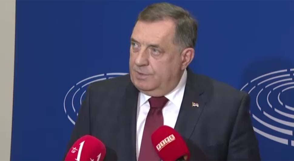 6230bfd209542-dodik.jpg