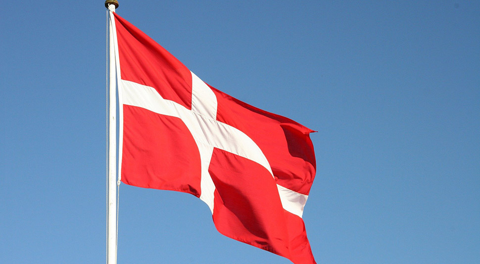 danska-zastava-pixabay-ilustracija.jpg
