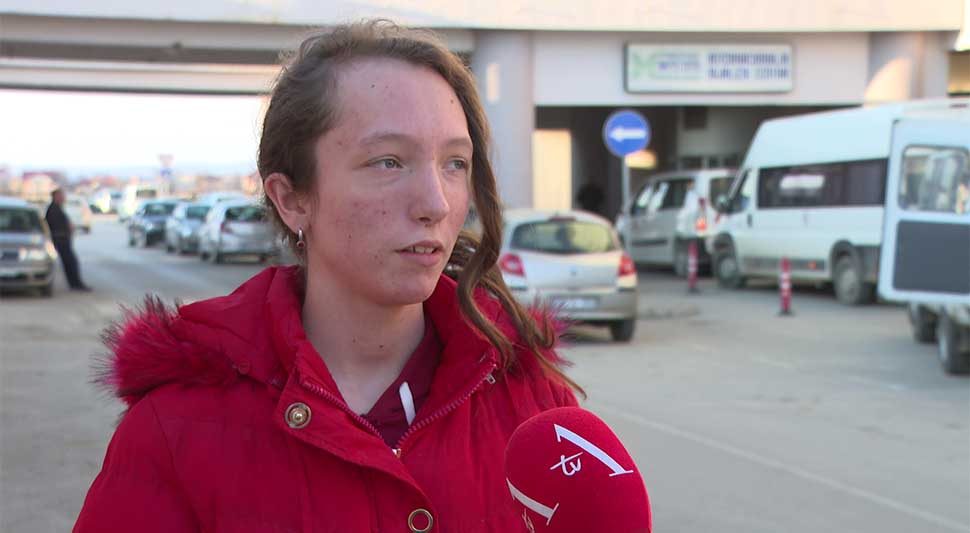 Na dijalizu dolazi tri puta sedmično: Transplantacija bubrega bi spasila život Mileni (15)
