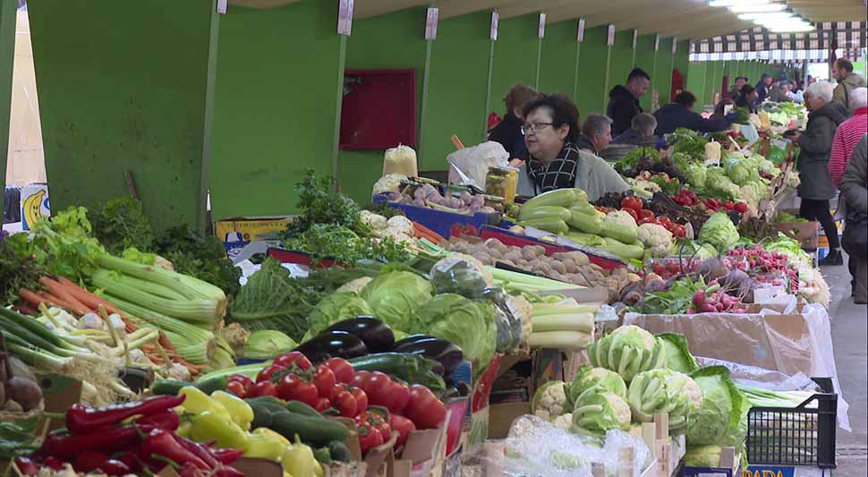 Počela sezona pripremanja zimnice: Еvo kolike su cijene namirnica