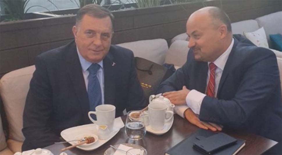 628fe2c374e9d-Dodik.jpg