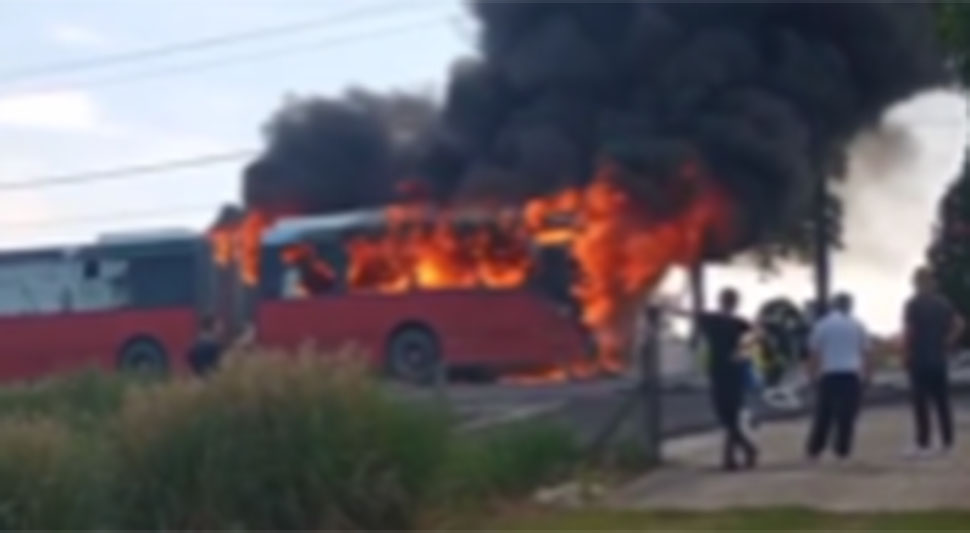 pozar-autobus-obrenovac-screenshot-instagram.jpg