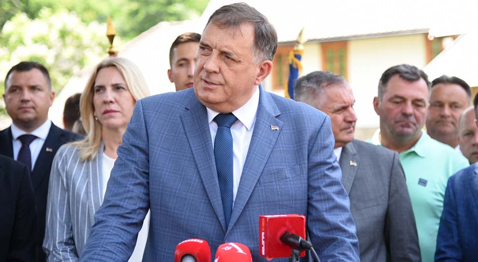 62bacf5a3c924-dodik.jpg