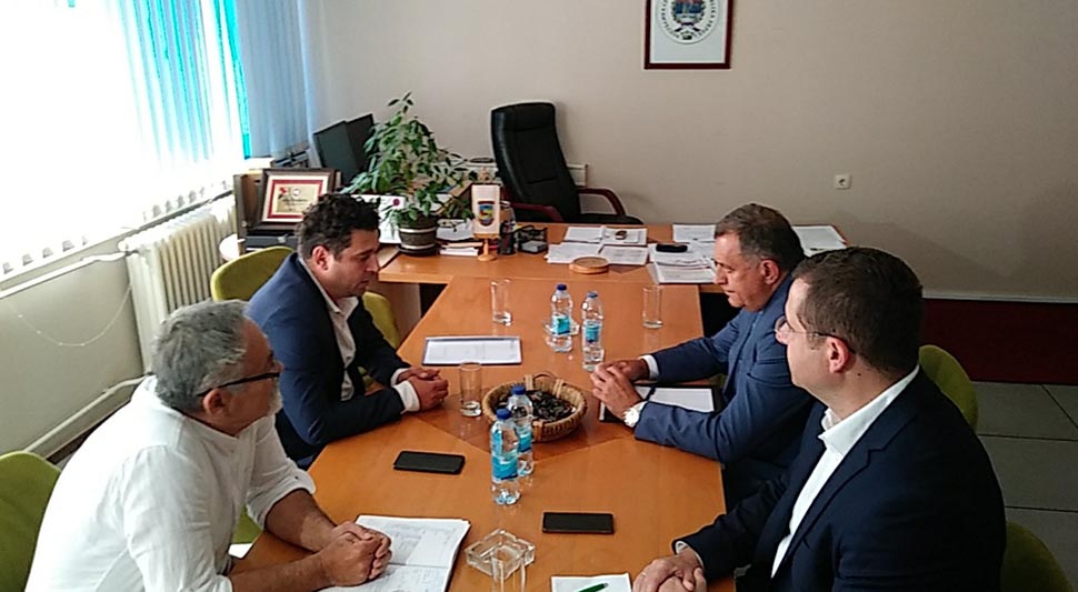 62fbb0ea70388-dodik.jpg