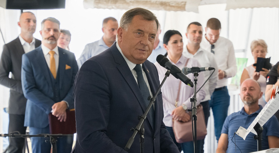 630b4cbb9e5be-Dodik.jpg