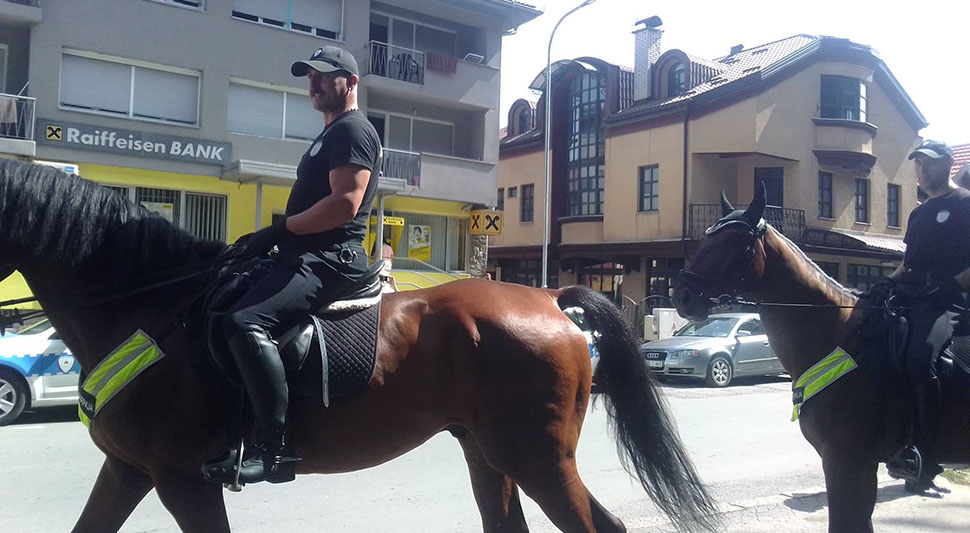 Ulicama Novog Grada patrolirala konjica Žandarmerije