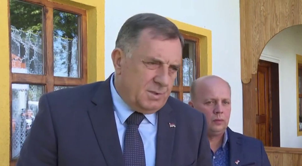 632f2d7ba35d2-Dodik.jpg