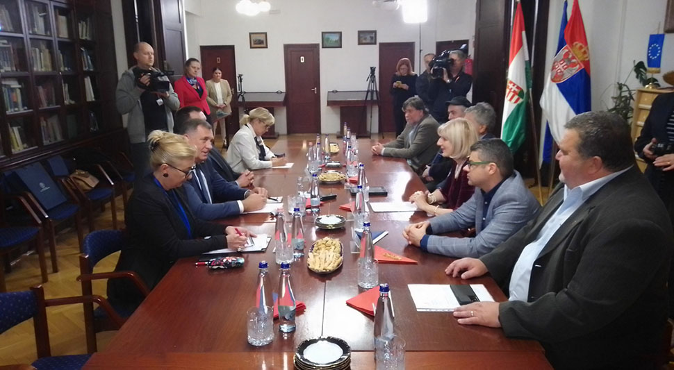 6346ed28c1520-Dodik.jpg