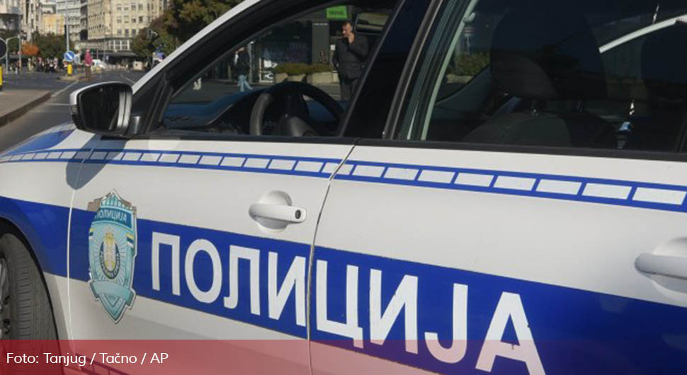 Злостављао и мучио комшиницу