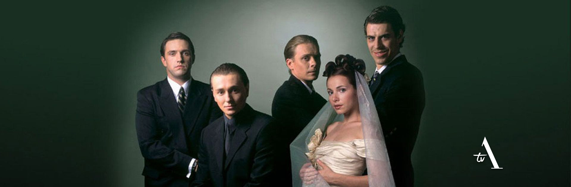 Полные имена бригады. Бригада сериал 2002. Бригада 2002 Саша белый. Бригада сериал 2002 Кравченко. Бригада сериал 2002 пчела.