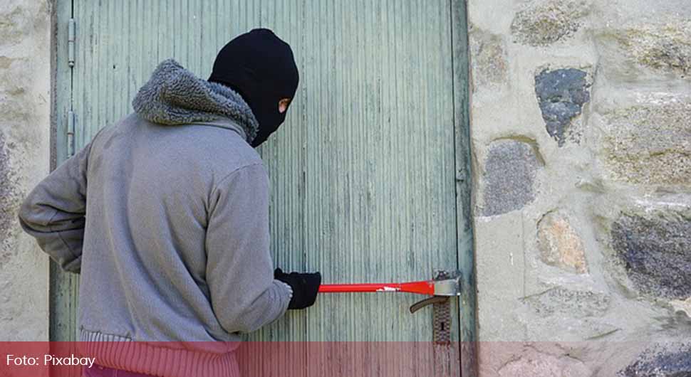 Lopova savladali vlasnik kuće i građani: Uhapšen muškarac u Prnjavoru