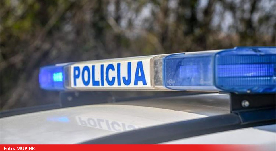 Ostavili sina pored autoputa, reagovala policija