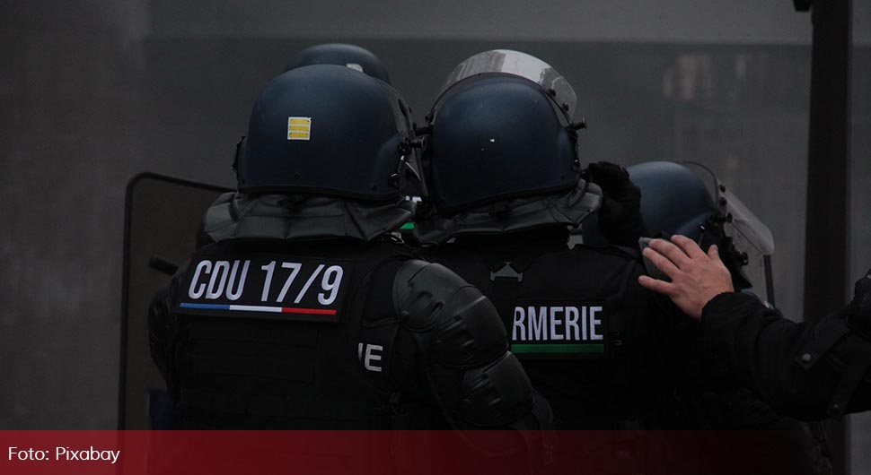 Младић поријеклом из БиХ ножем убио вјерника док је клањао