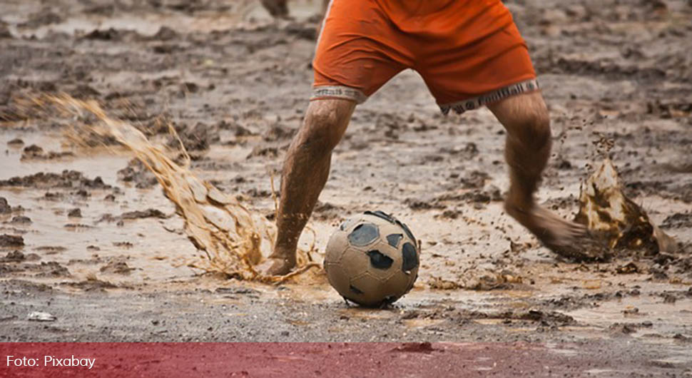 Fudbal-kisa.jpg