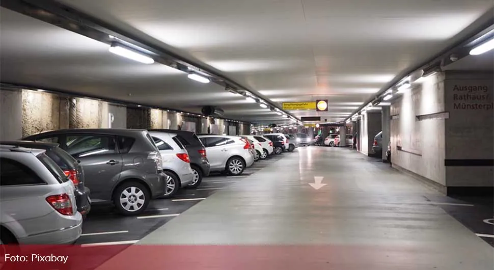 Zadržala se na parkingu tržnog centra duže od dopuštenog pa dobila kaznu