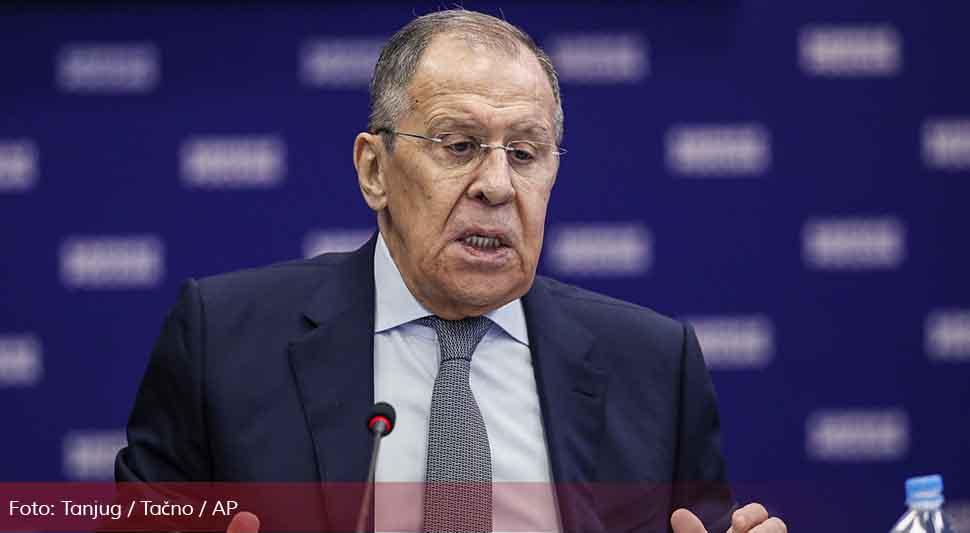 Lavrov: Zapad i kijevski radikalni nacionalisti falsifikuju istoriju kako bi demonizovali Rusiju