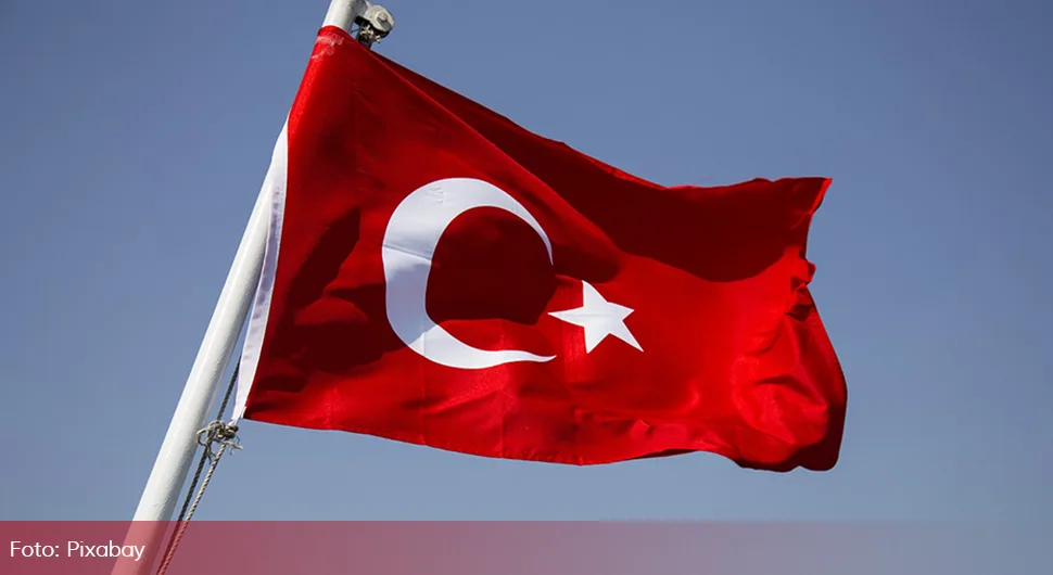 Turska zabranila otpuštanja u 10 gradova