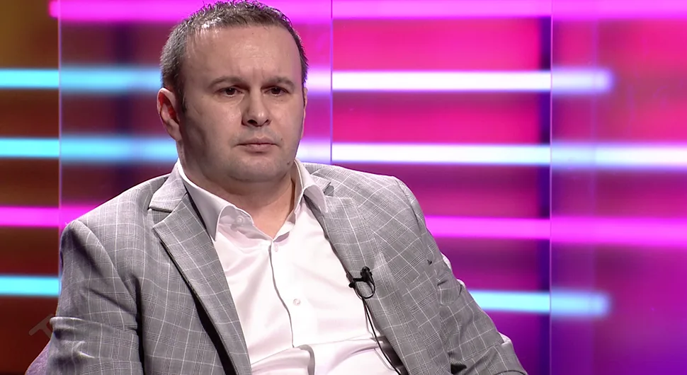 Ćosić: Činjenica - 157.000 Srba je izašlo iz Sarajeva