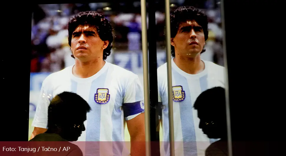 maradona.webp