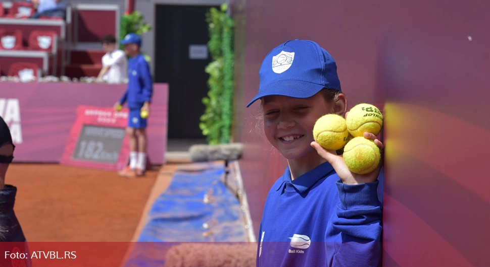 Bez njih teniseri ne bi na vrijeme dobili loptice: Vrijedni i nasmijani, iako rade po čitav dan
