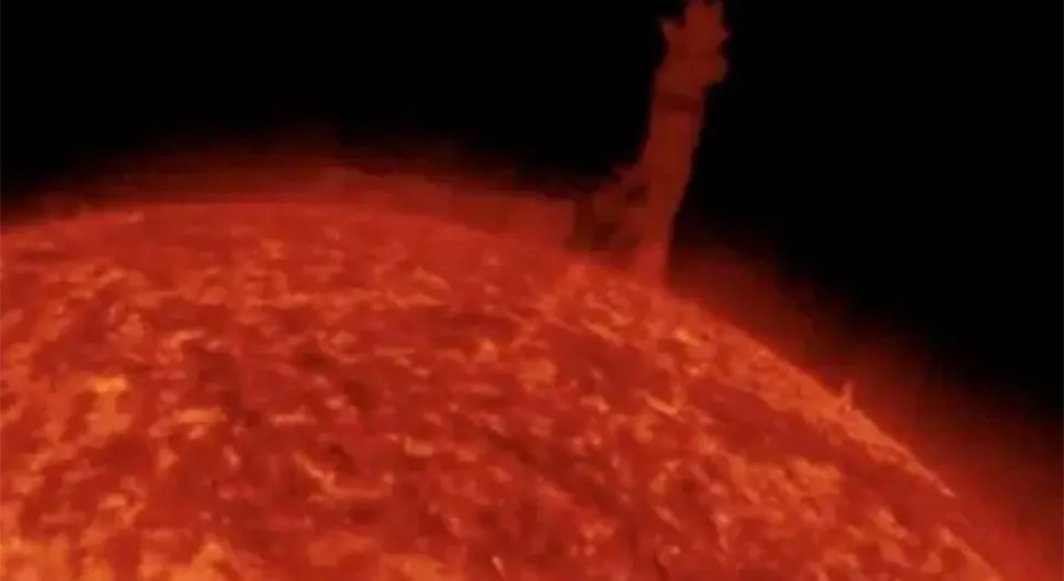 Snimljen ogroman tornado na Suncu - VIDEO