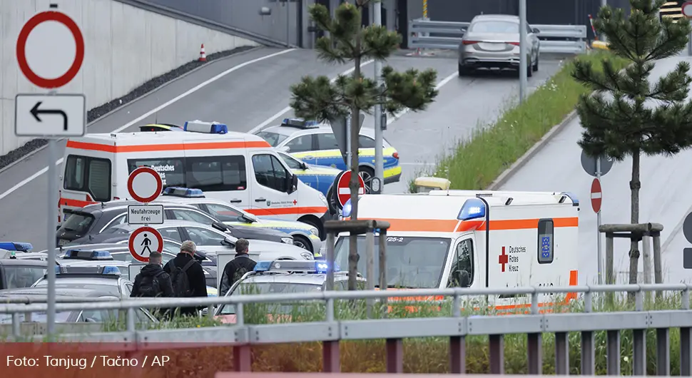 Pucnjava u Mercedesovoj fabrici, jedna osoba ubijena