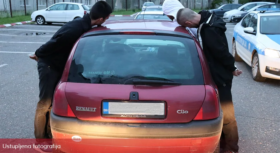 Detalji hapšenja u Gradiški: Policija kontrolisala automobil pa našla drogu