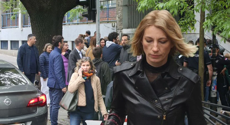 Ana Stanić van sebe nakon vijesti o pucnjavi: Moj sin ide u tu školu, u šoku sam!