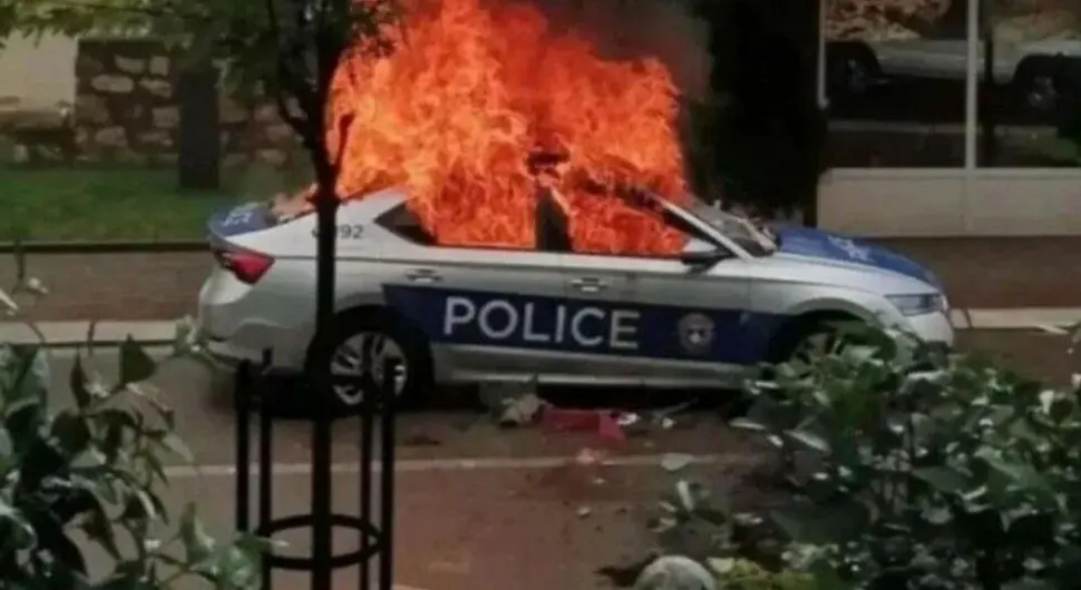 Zapaljen automobil tzv. kosovske policije u Zvečanu