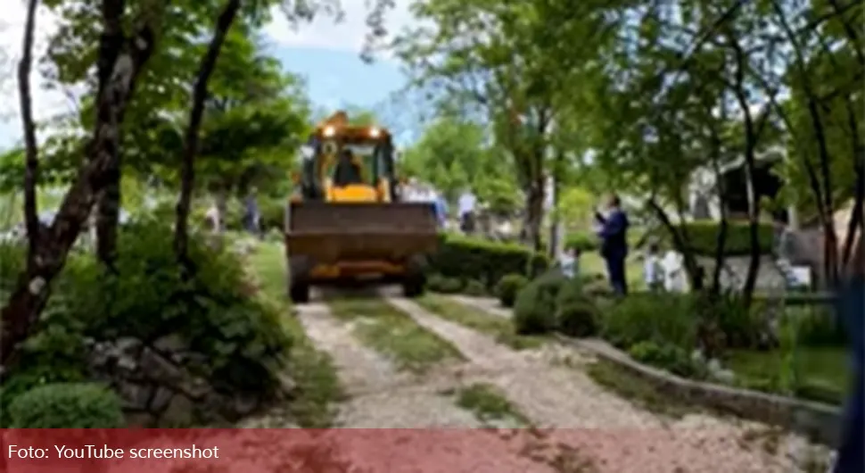 Mladoženja iz BiH bagerom došao po mladu - VIDEO