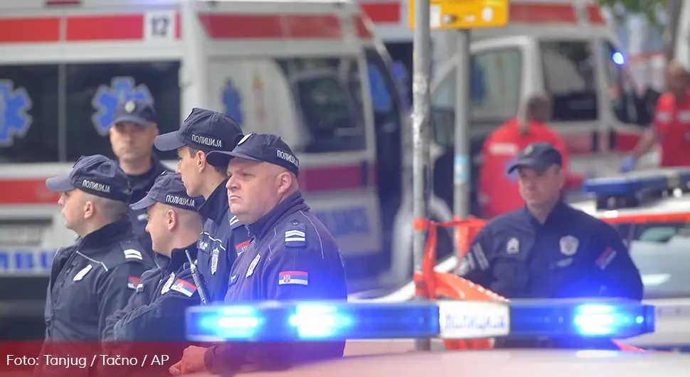 U svim školama od danas prisutni policajci