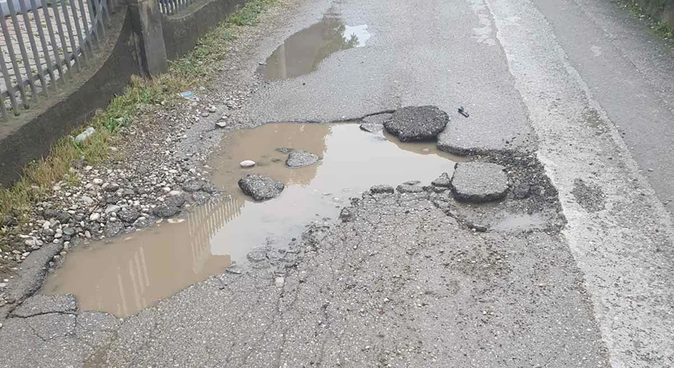 Banjalučaninu otpao točak: Vozači ogorčeni zbog 