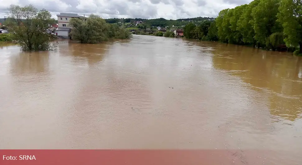 Kostajnica bi mogla proglasiti vanredno stanje, vodostaj Sane u blagom porastu