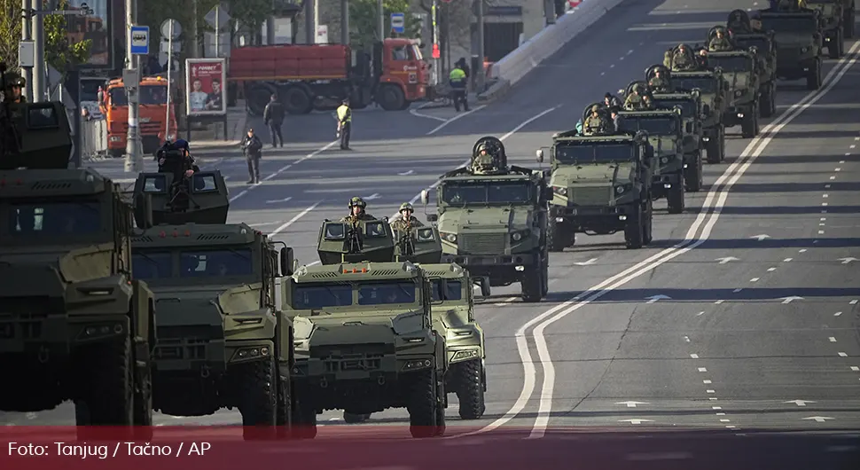 УЖИВО: Војна парада у Москви