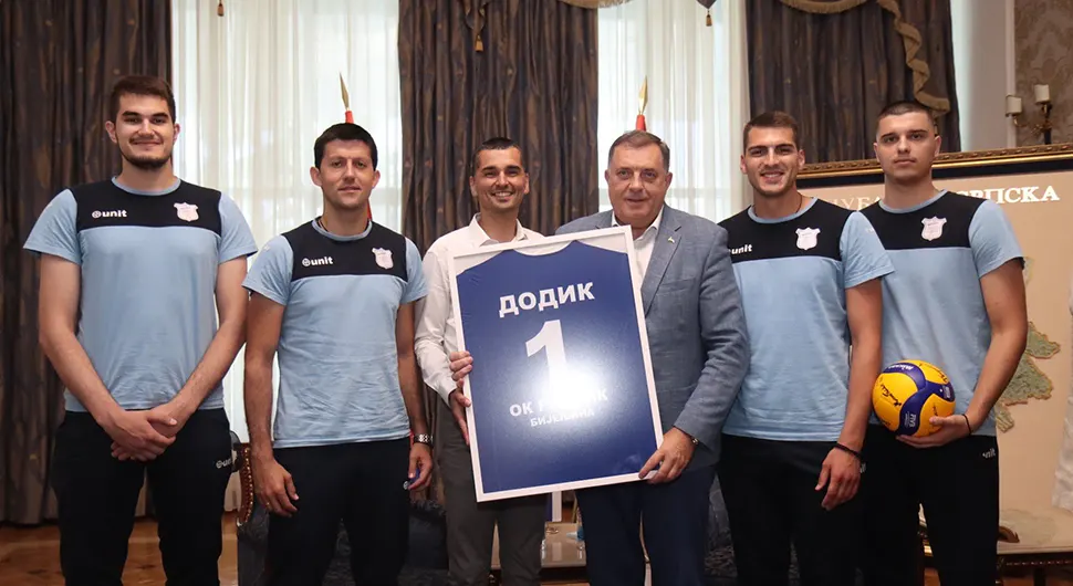 64931bd033e29-dodik.webp