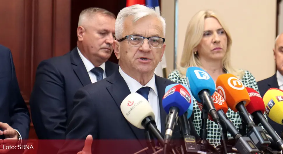 Čubrilović: Potpuna besmislica to što traži Kristijan Šmit