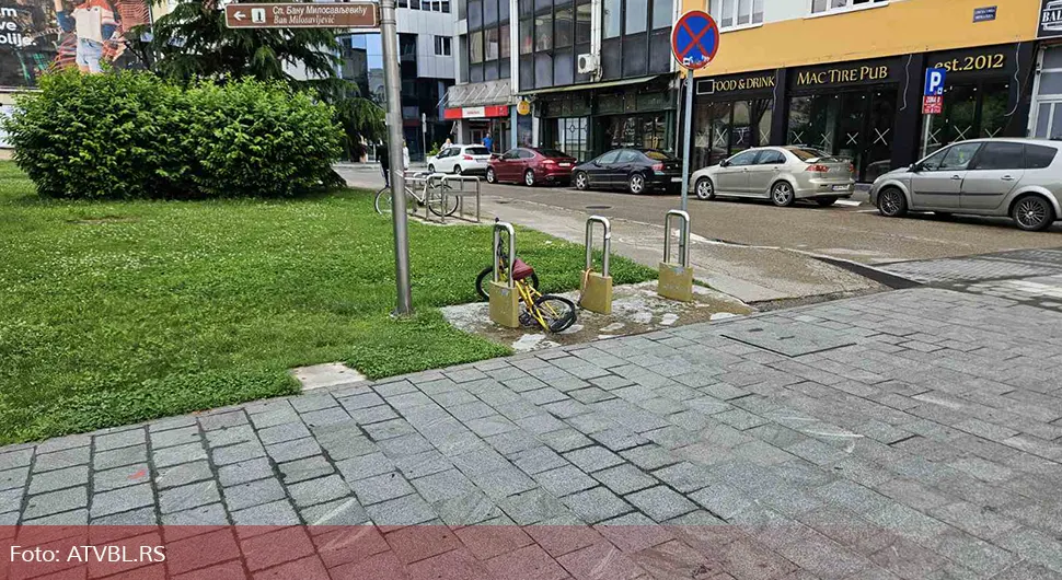 Od vandala ništa nije sigurno: Zdrobili bicikl u centru Banjaluke