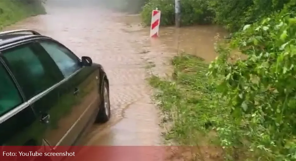 Bujične poplave obustavile saobraćaj na putu Mlinska rijeka - Čelinac