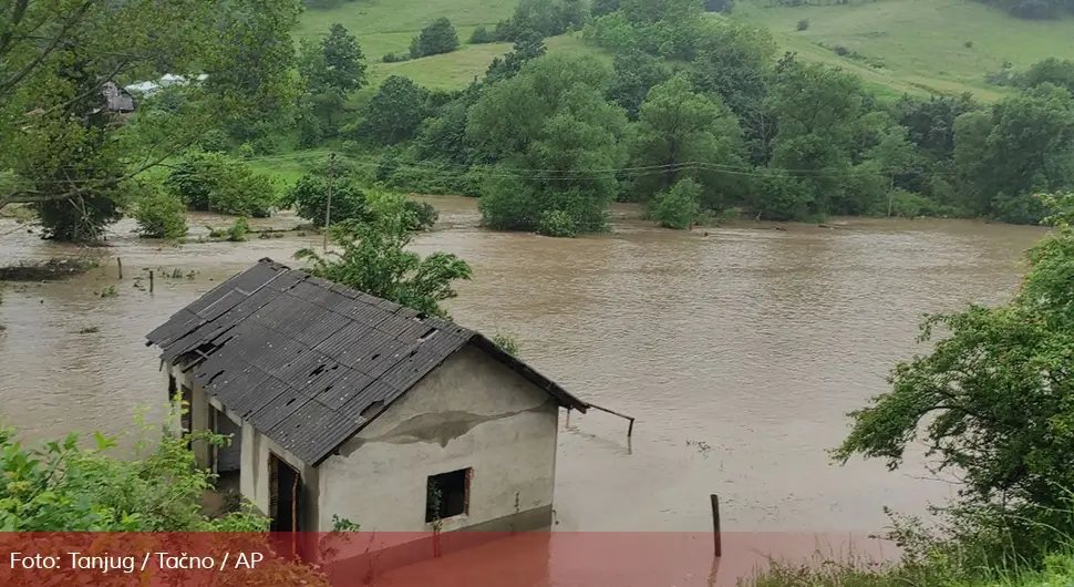Voda napravila haos u 50 gradova i opština: Proglašena vanredna situacija